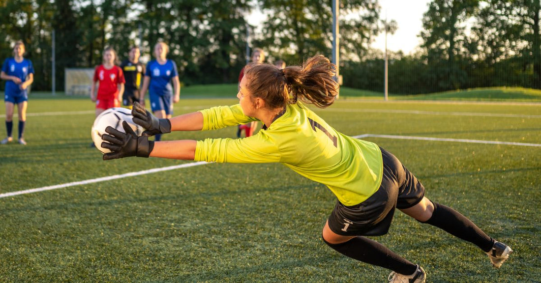 15 Tips on How to Become a Good Soccer Goalkeeper
